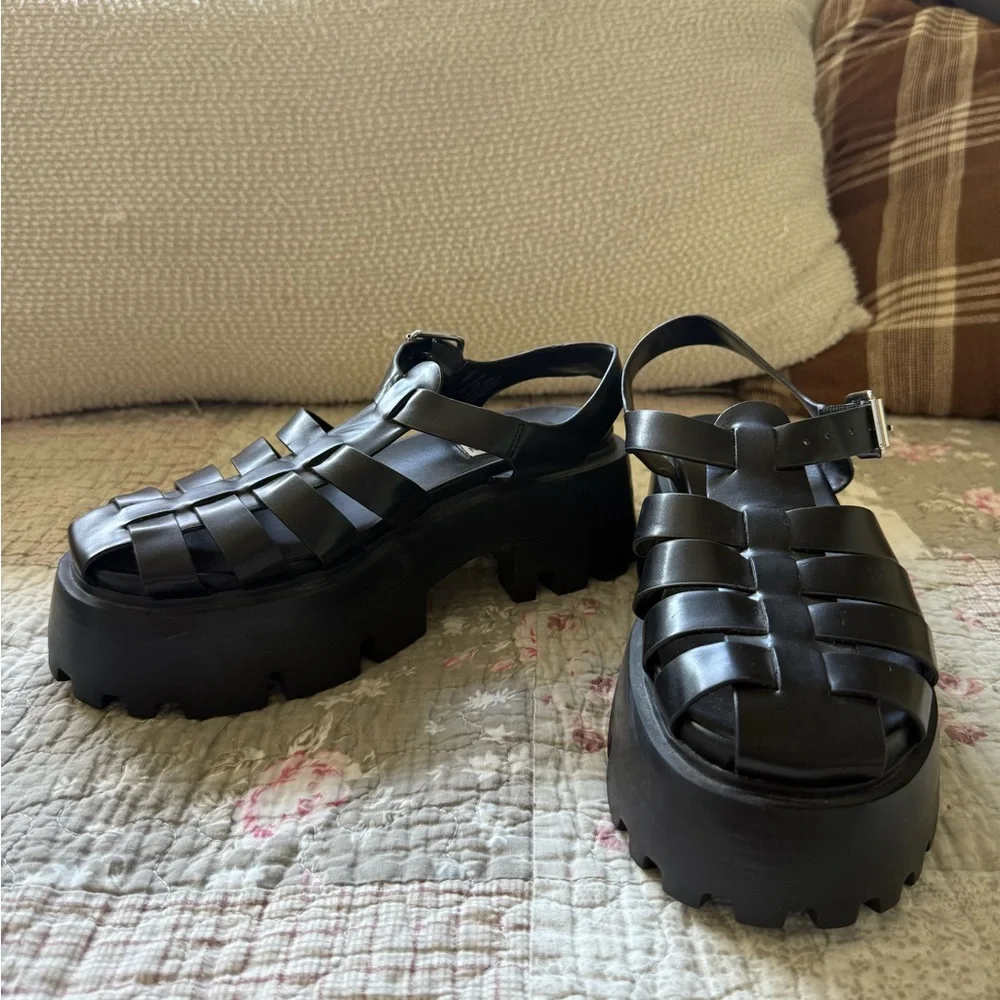 Steve Madden Black Platform Sandals with Buckle